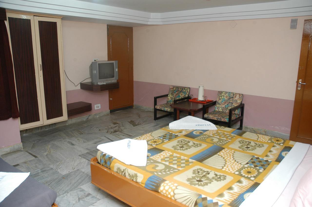Hotel Athityaa クンバコナム エクステリア 写真